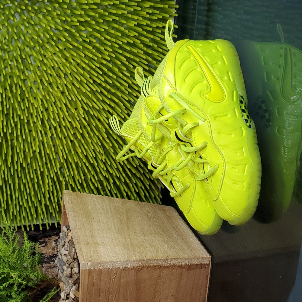 🚫SOLD🚫NIKE LITTLE POSITE ONE TD 'VOLT'